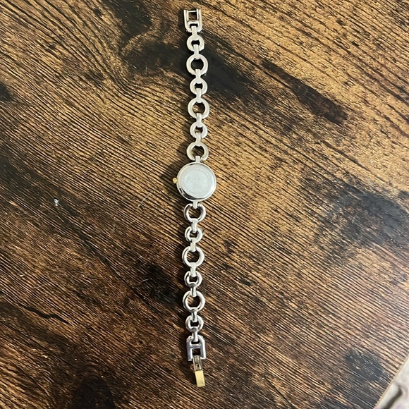 Sutton New York goldtone and silvertone watch 6” - Picture 5 of 7